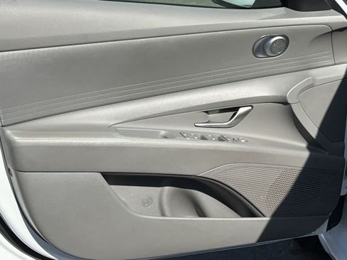 Used 2024 Hyundai Elantra SEL FWD image 23