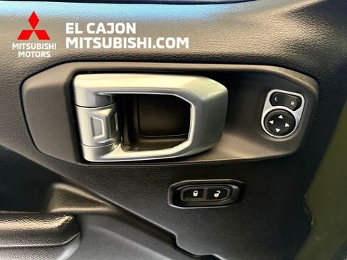 Used 2023 Jeep Wrangler Unlimited w/ Sun & Screen Package AWD/4WD image 11