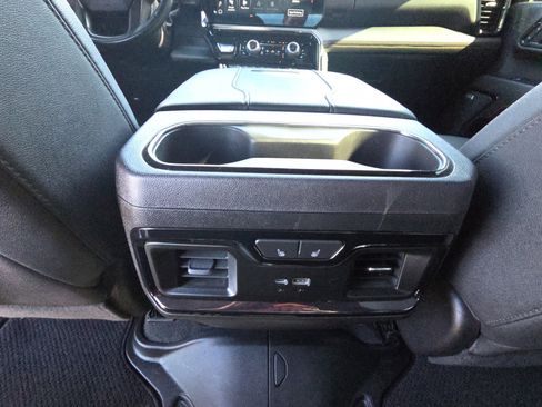 Used 2024 GMC Sierra 2500 AT4 w/ AT4 Premium Plus Package AWD/4WD image 33