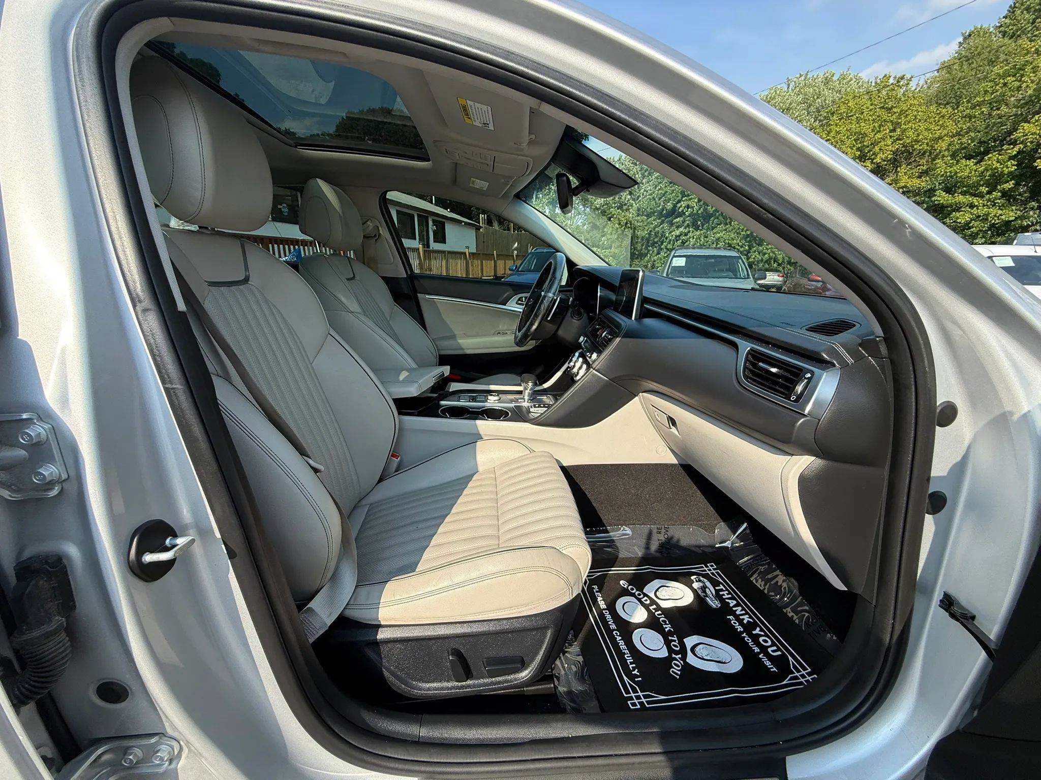 Used 2019 Genesis G70 2.0T Advanced w/ Elite Package RWD image 9