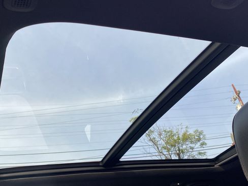 Used 2025 Jeep Wagoneer 4WD w/ Premium Group I image 20