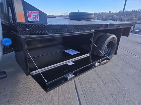 New 2026 RAM 5500 Tradesman AWD/4WD image 9