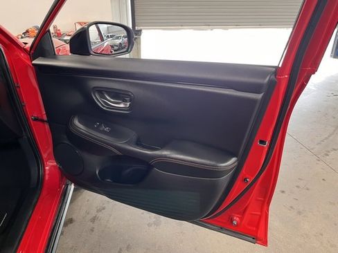 Used 2025 Honda HR-V Sport image 12