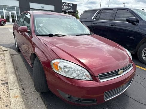 Used 2011 Chevrolet Impala LT w/ Luxury Edition Package FWD image 3