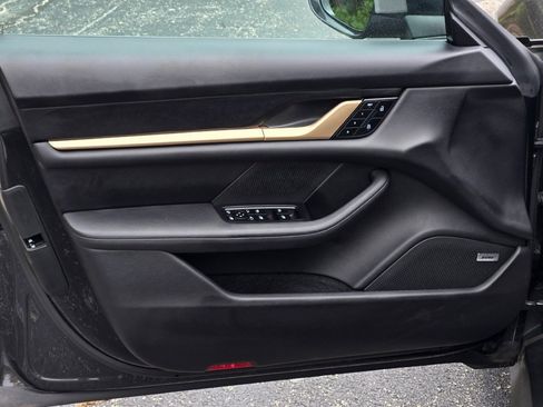 Used 2025 Porsche Taycan 4S image 17