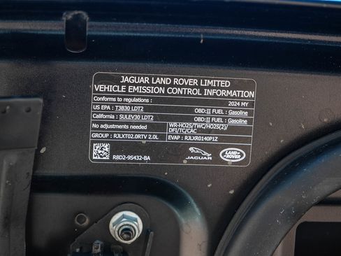 Certified 2024 Land Rover Discovery Sport Dynamic SE AWD/4WD image 29
