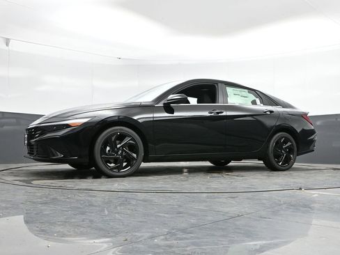 New 2026 Hyundai Elantra SEL Sport Premium FWD image 44