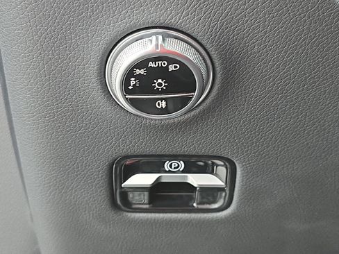Used 2026 Mercedes-Benz GLC 300 4MATIC image 26