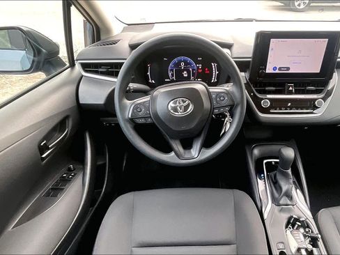Used 2026 Toyota Corolla LE image 6