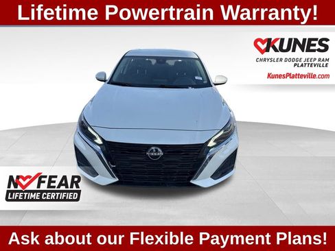 Used 2023 Nissan Altima 2.5 SV image 3