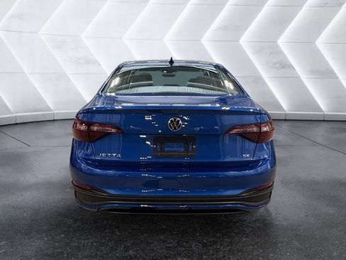 Used 2023 Volkswagen Jetta SE FWD image 3