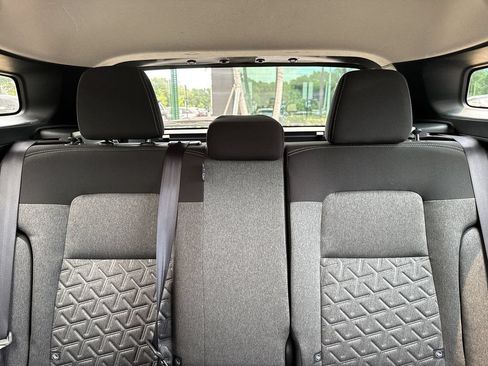 Used 2025 Nissan Kicks SV FWD image 18
