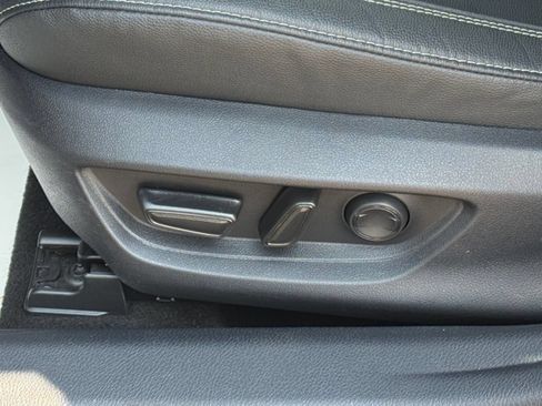 Used 2025 Toyota Camry SE FWD image 14