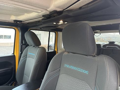 Used 2021 Jeep Wrangler Unlimited Rubicon 4xe w/ Steel Bumper Group image 18