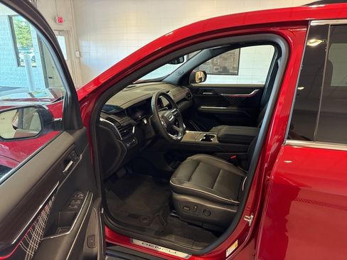 Used 2024 GMC Acadia Denali w/ LPO, Floor Liner Package image 22