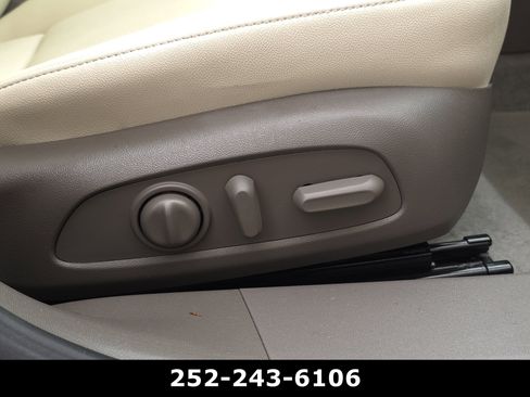 Used 2024 Chevrolet Malibu LT FWD image 39