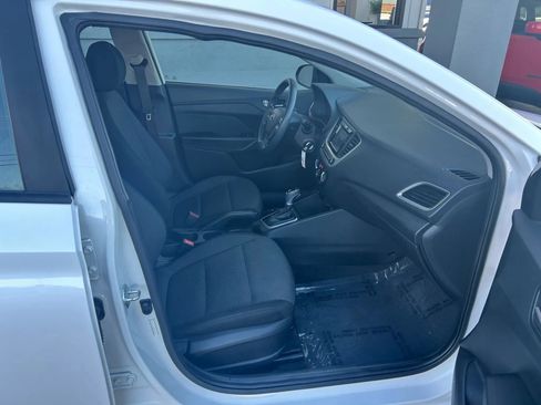 Used 2021 Hyundai Accent SE image 26
