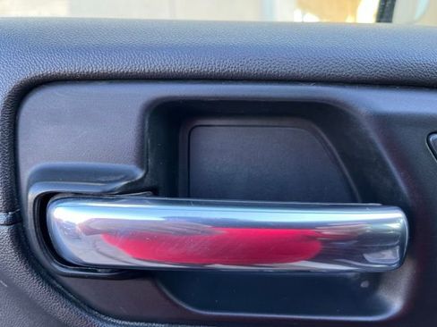 Used 2019 Chevrolet Silverado 1500 LT w/ All-Star Edition image 10