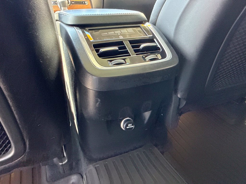 Used 2018 Volvo XC90 T6 Inscription w/ Convenience Package AWD/4WD image 16