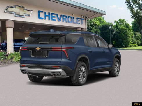 New 2026 Chevrolet Traverse LT FWD image 2