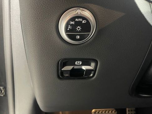 Used 2024 Mercedes-Benz GLC 300 4MATIC image 19