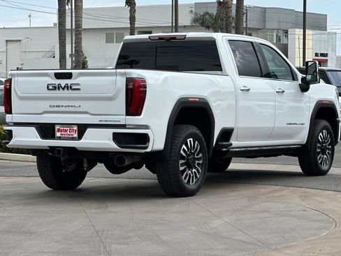 Certified 2025 GMC Sierra 2500 Denali Ultimate AWD/4WD image 4