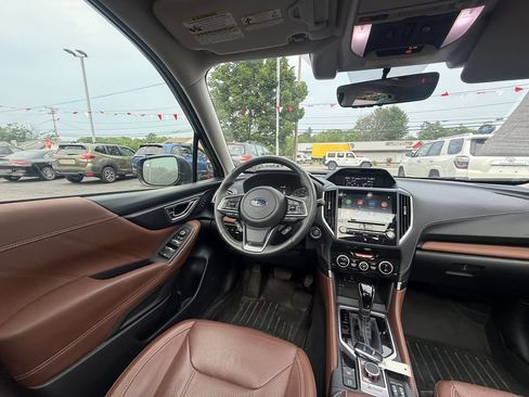 Used 2021 Subaru Forester Touring AWD/4WD image 16