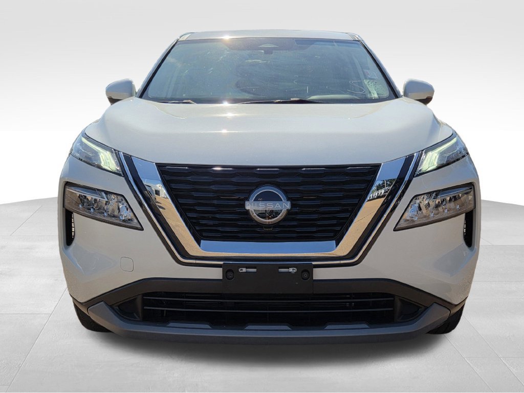 Used 2023 Nissan Rogue SV AWD/4WD image 3