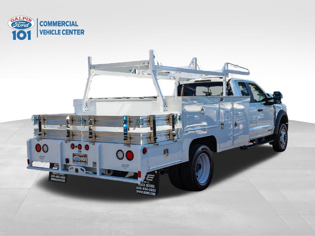 New 2025 Ford F550 4x4 SuperCab Super Duty image 4