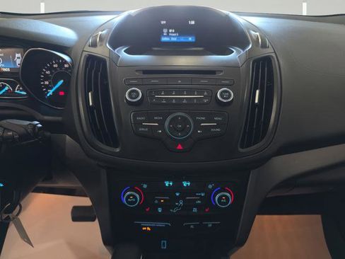 Used 2018 Ford Escape SE FWD image 18