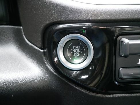 Used 2023 Chevrolet Silverado 1500 LT image 22