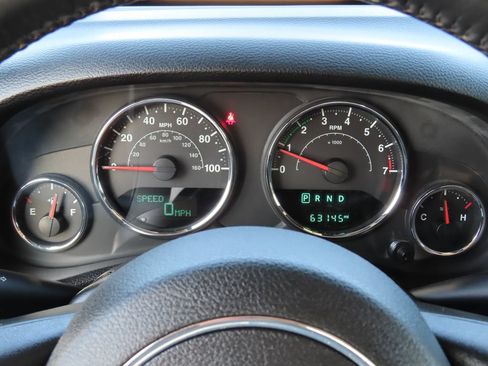 Used 2017 Jeep Wrangler Sport w/ Quick Order Package 24S AWD/4WD image 18