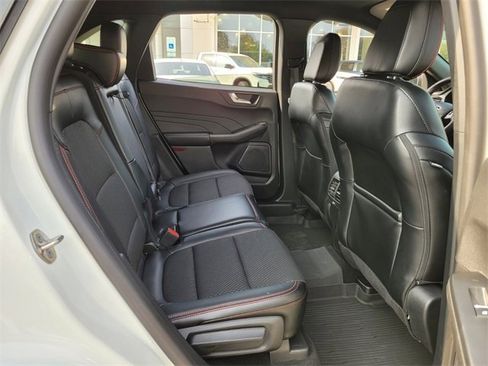 Used 2024 Ford Escape ST-Line w/ Tech Pack #1 image 17