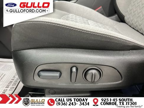 Used 2023 Chevrolet Equinox LS FWD image 21