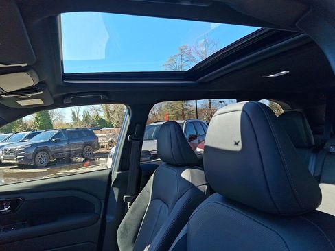 Used 2025 Subaru Forester Touring image 14