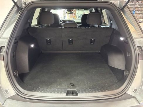 Used 2025 Chevrolet Equinox LT FWD image 9