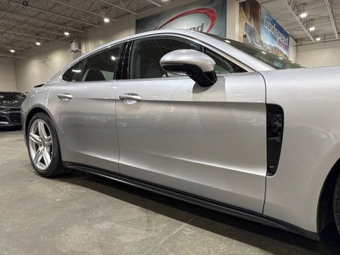 Used 2018 Porsche Panamera 4S image 24