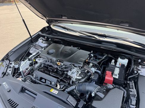 Used 2020 Toyota Camry LE w/ Convenience Package FWD image 18