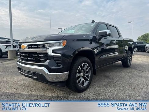 Used 2024 Chevrolet Silverado 1500 LT AWD/4WD image 7