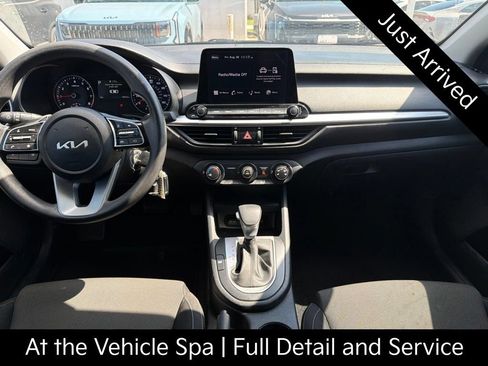 Certified 2023 Kia Forte LXS w/ LXS Technology Package FWD image 5