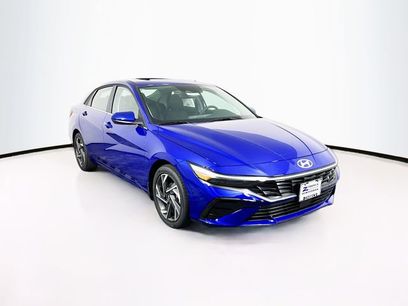 New 2025 Hyundai Elantra SEL