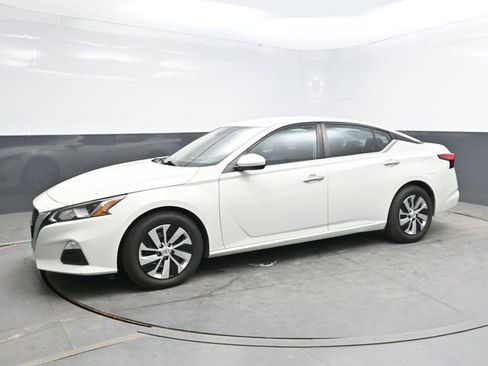 Used 2021 Nissan Altima 2.5 S FWD image 3