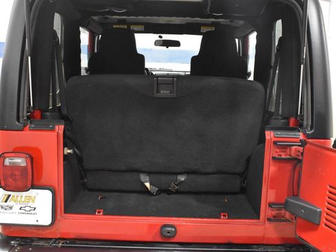 Used 2006 Jeep Wrangler Rubicon AWD/4WD image 16