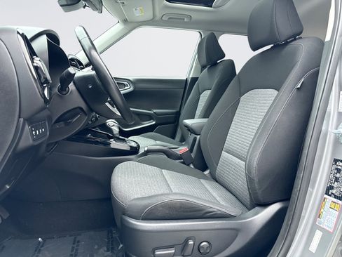 Used 2023 Kia Soul EX FWD image 11