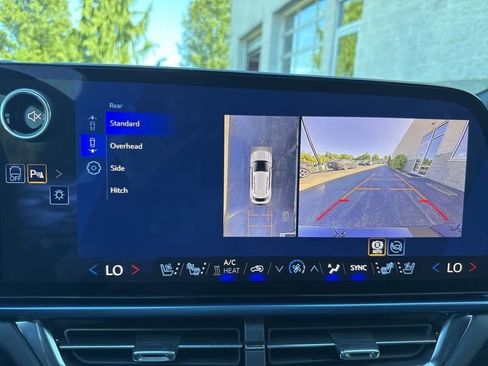 New 2026 Chevrolet Equinox EV LT w/ Convenience Package II FWD image 28
