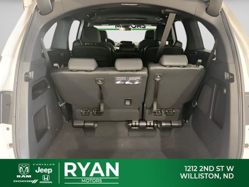 Used 2025 Honda Odyssey Sport-L image 11