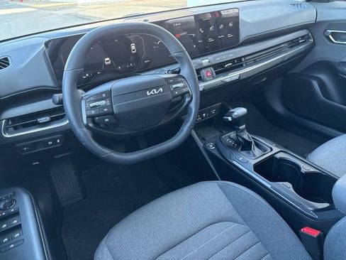 Used 2025 Kia K4 EX image 24