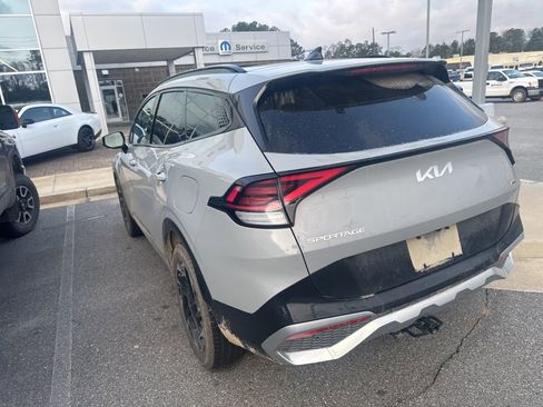 Used 2025 Kia Sportage SX image 9