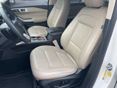 Used 2021 Ford Explorer XLT w/ Equipment Group 202A AWD/4WD image 27