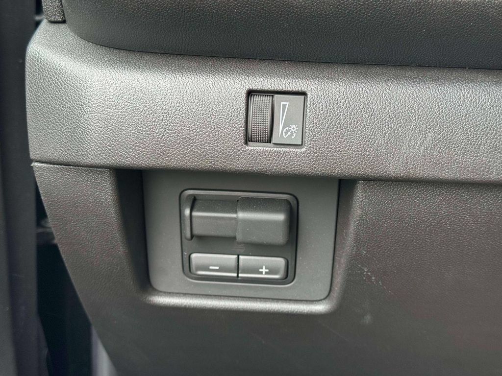 Used 2026 Chevrolet Colorado Trail Boss AWD/4WD image 20